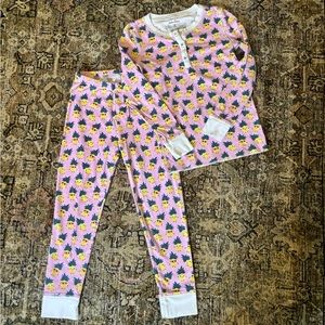 Roller Rabbit size 6 Pineapple PJ set